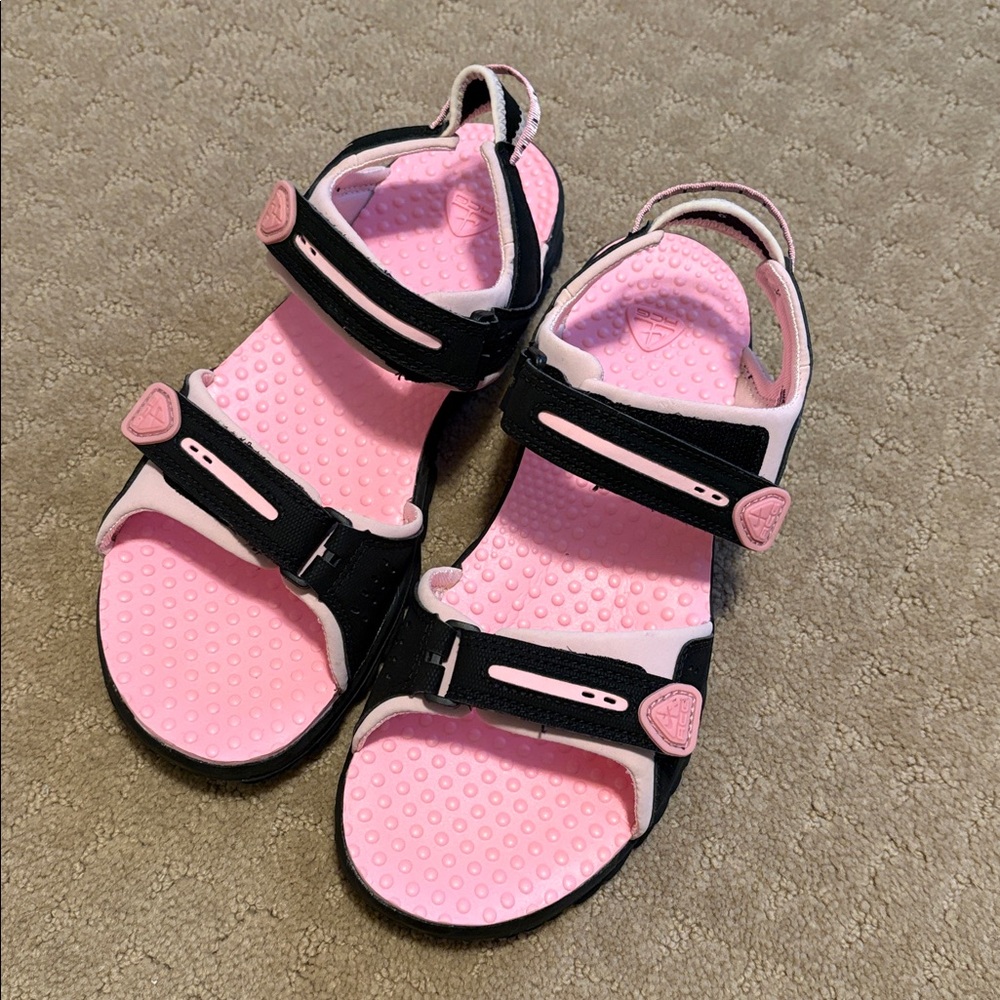 NIKE ACG Kids Pink and Black Sandals Youth Size 6 NWOT